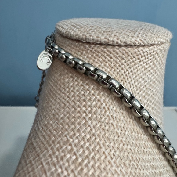 Pearl Crystal Floral Statement Necklace Silver Tone - Picture 3 of 10